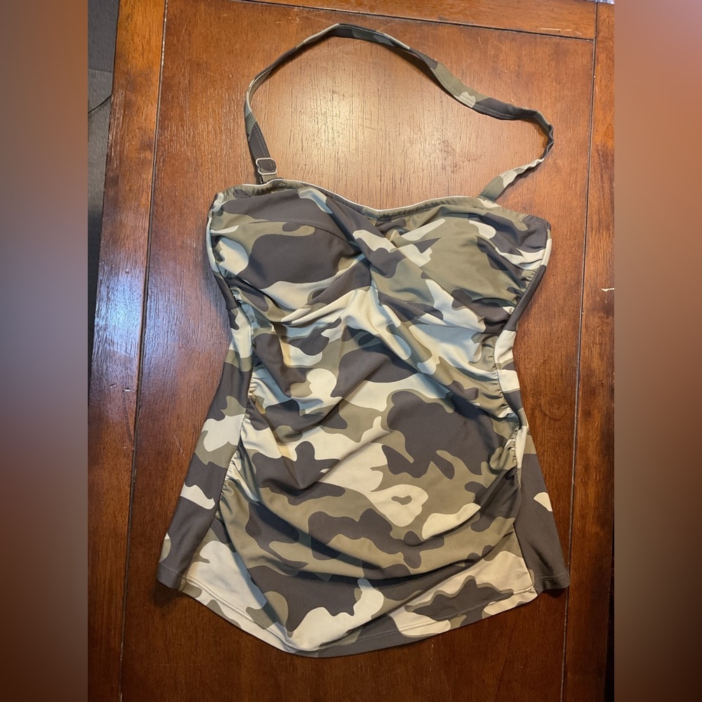 VENUS Camouflage Bikini Top